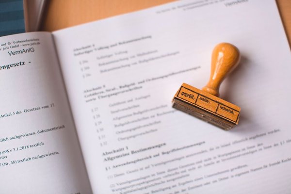 business legal document retention uk